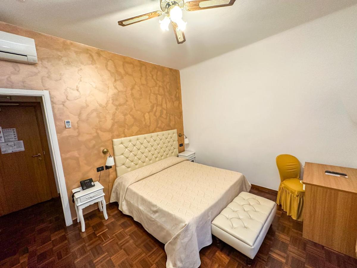Hotel Dell'Orto Chiavari Buitenkant foto